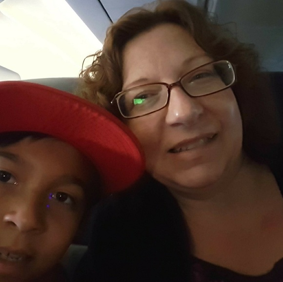 Meet your Posher, Carol - Picture 2 of 2